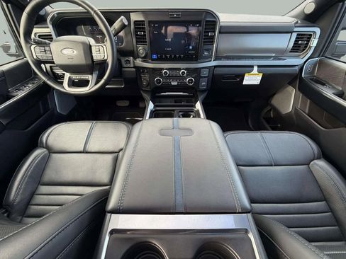 Used 2025 Ford F450 Platinum image 14