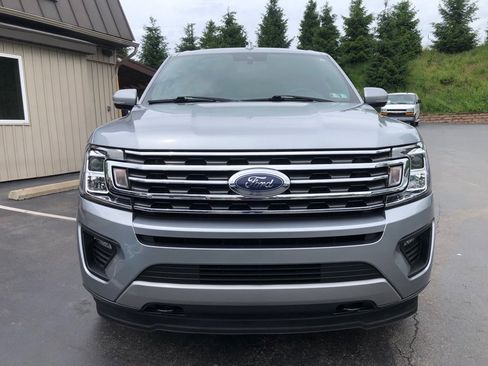 Used 2020 Ford Expedition XLT w/ Equipment Group 202A AWD/4WD image 9