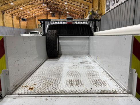 Used 2020 Ford F250 XL w/ Power Equipment Group image 21