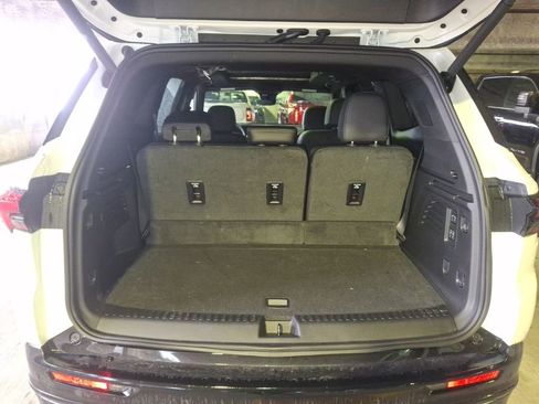 Used 2026 Buick Enclave Sport Touring w/ Power Package image 9