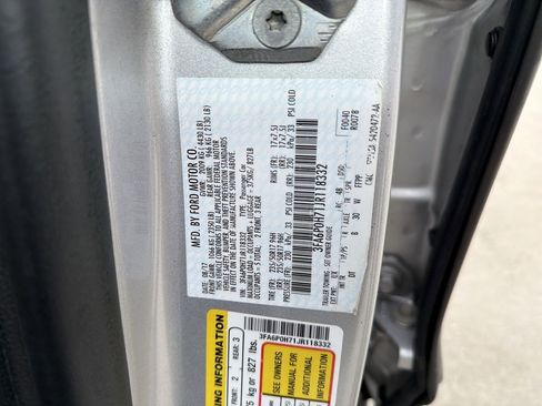 Used 2018 Ford Fusion SE image 23