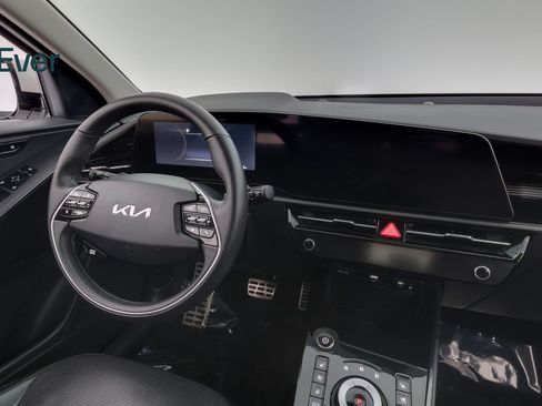 Used 2023 Kia Niro Wave FWD image 25