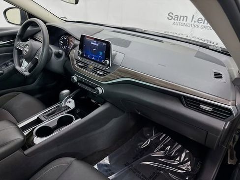 Used 2024 Nissan Altima 2.5 SV image 26