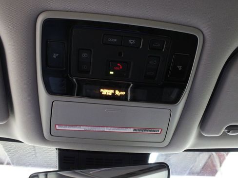 Used 2024 Toyota Grand Highlander Limited image 28