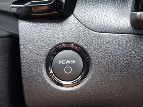 Used 2025 Toyota Camry SE AWD/4WD image 24
