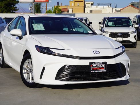 Certified 2025 Toyota Camry LE FWD image 2