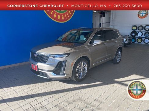 Used 2023 Cadillac XT6 Premium Luxury image 1