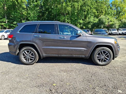 Used 2017 Jeep Grand Cherokee Limited AWD/4WD image 7