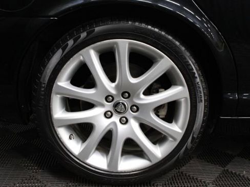 Used 2008 Jaguar XJ8 image 4