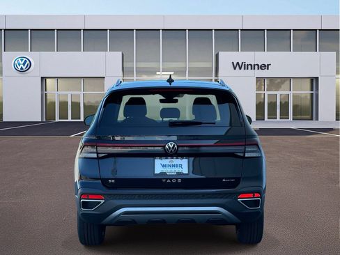 New 2026 Volkswagen Taos SE AWD/4WD image 4