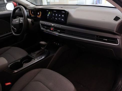 New 2025 Kia K4 LXS image 10