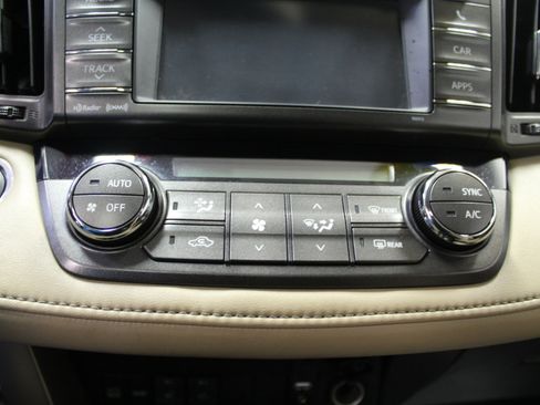 Used 2013 Toyota RAV4 Limited image 17