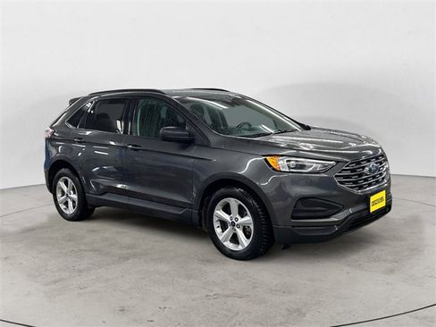 Used 2020 Ford Edge SE image 7
