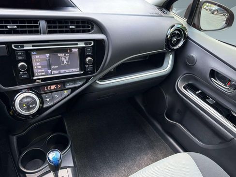 Used 2016 Toyota Prius C Persona Series FWD image 25