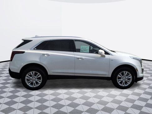 Certified 2025 Cadillac XT5 Luxury AWD/4WD image 8