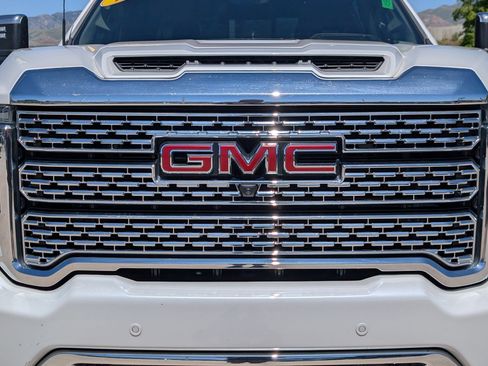 Used 2020 GMC Sierra 3500 Denali w/ Denali Ultimate Package AWD/4WD image 9