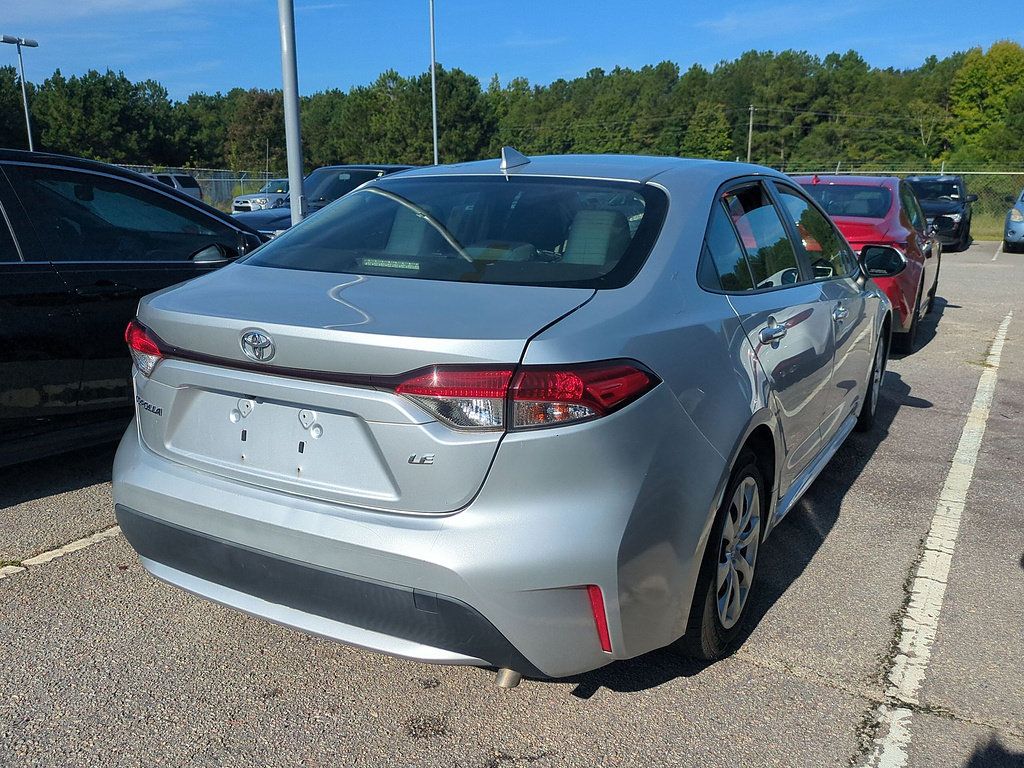 Used 2020 Toyota Corolla LE FWD image 3