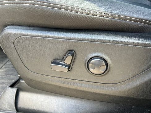 Used 2023 RAM 1500 Big Horn RWD image 13