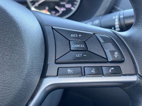 Used 2024 Nissan Sentra SV FWD image 20