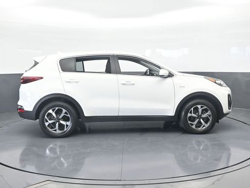 Used 2020 Kia Sportage LX image 7