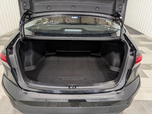 Used 2024 Toyota Corolla LE image 23