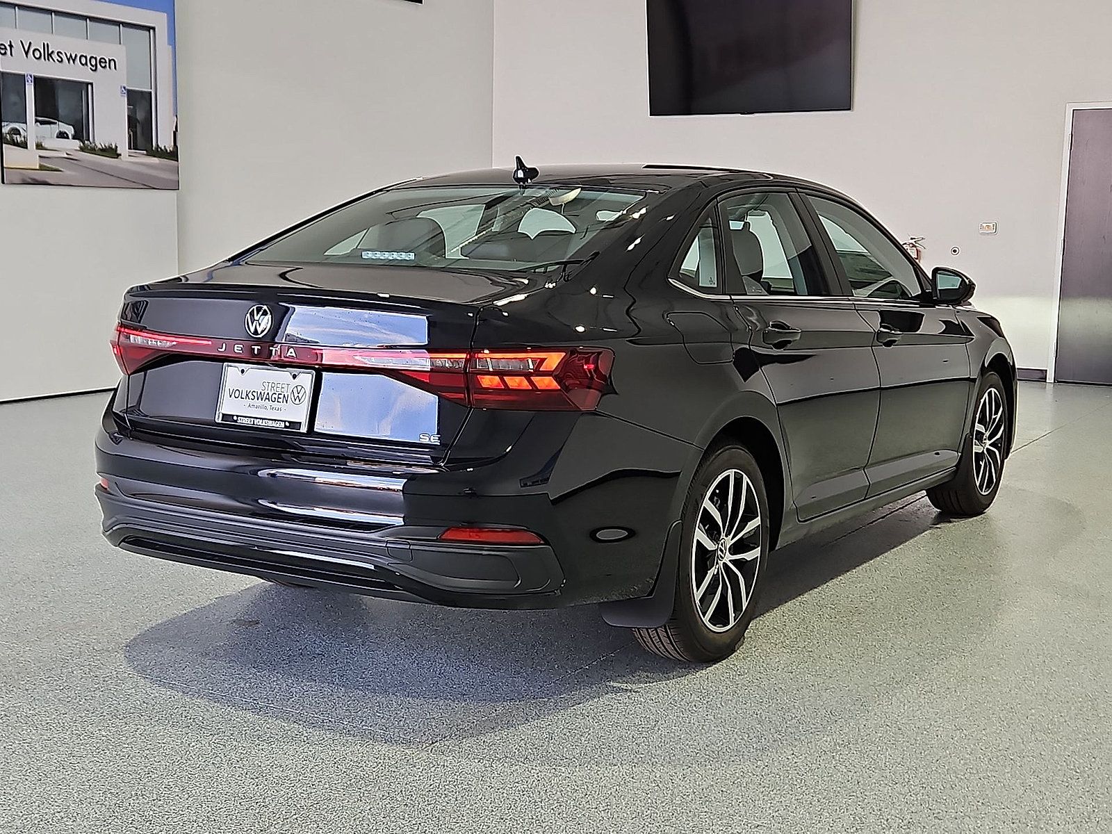 New 2027 Volkswagen Jetta SE FWD image 8
