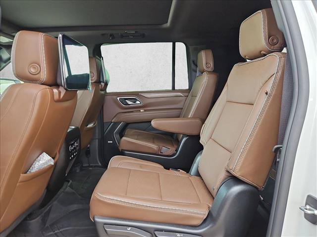 Used 2024 Chevrolet Suburban High Country w/ Max Trailering Package RWD image 14