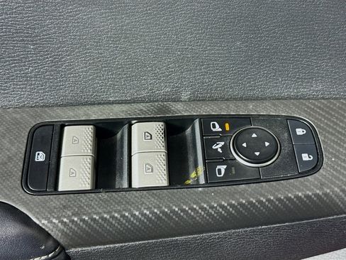 Used 2023 Mitsubishi Outlander SE Black Edition image 24