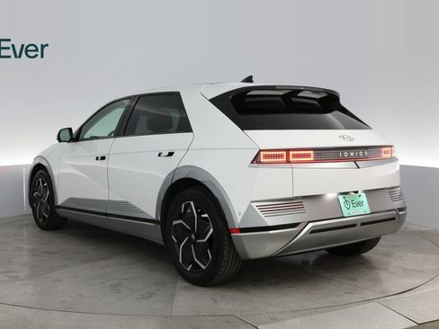 Used 2024 Hyundai Ioniq 5 Limited image 14