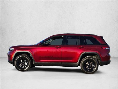 New 2025 Jeep Grand Cherokee Altitude w/ Trailer Tow Package image 5