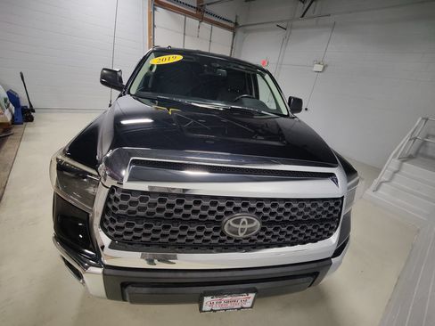 Used 2019 Toyota Tundra SR5 w/ TRD Off Road Package AWD/4WD image 4