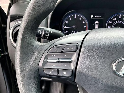 Used 2023 Hyundai Kona SEL image 11
