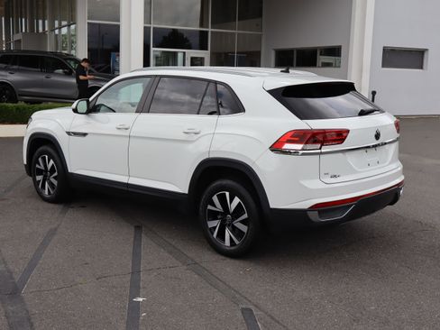 Used 2021 Volkswagen Atlas Cross Sport SE FWD image 8