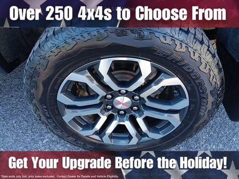 Used 2024 GMC Canyon AT4 w/ Canyon Safety Plus Package AWD/4WD image 13
