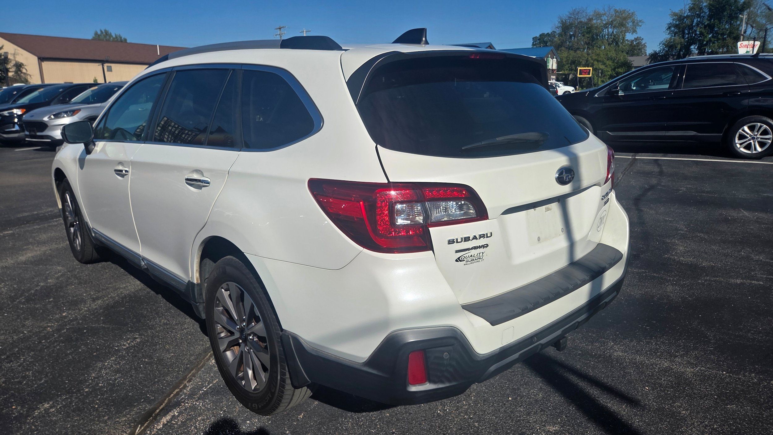 Used 2019 Subaru Outback 3.6R Touring AWD/4WD image 9