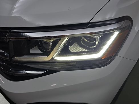 Used 2021 Volkswagen Atlas SE AWD/4WD image 32