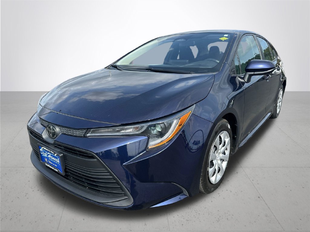 Used 2024 Toyota Corolla LE FWD image 2