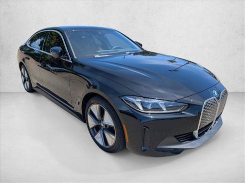 Used 2025 BMW i4 eDrive40 RWD image 3