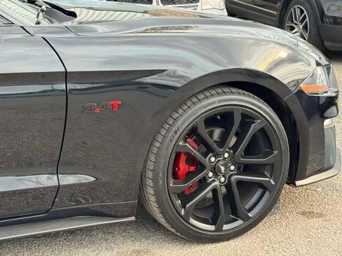 Used 2022 Ford Mustang Convertible RWD image 6