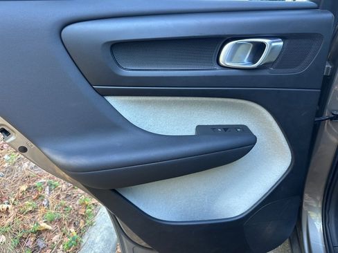 Used 2020 Volvo XC40 T4 Inscription image 50