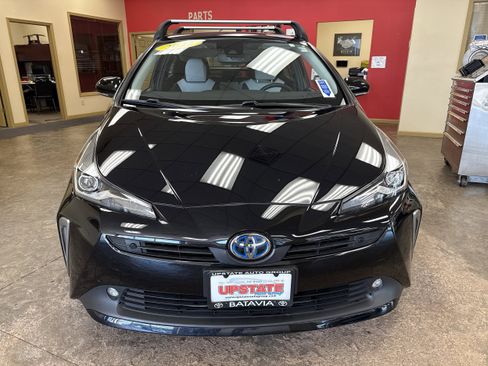 Used 2022 Toyota Prius XLE w/ Advanced Technology Package image 2