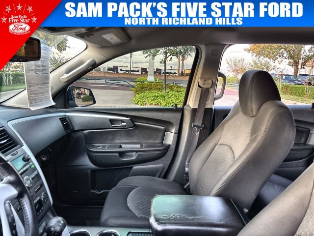 Used 2009 Chevrolet Traverse LT w/ California Edition Package FWD image 13
