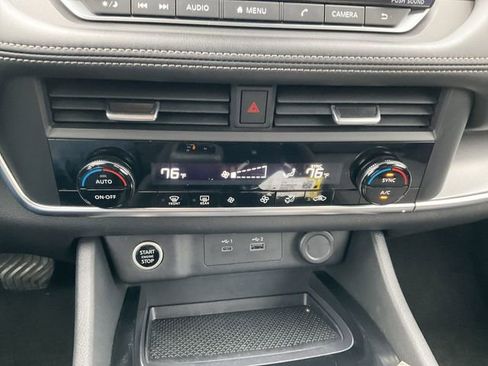 Certified 2023 Nissan Rogue SV image 17