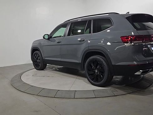 New 2026 Volkswagen Atlas SE image 3