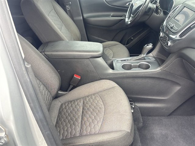 Used 2020 Chevrolet Equinox LT w/ Driver Convenience Package FWD image 26