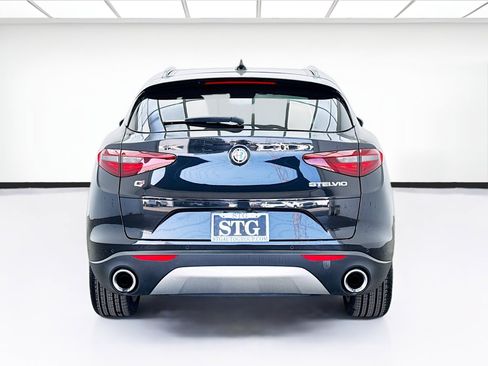 Used 2018 Alfa Romeo Stelvio Ti Sport image 5