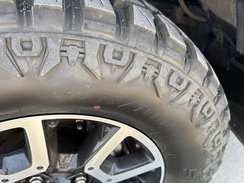 Used 2019 Toyota Tundra SR5 w/ TRD Off Road Package AWD/4WD image 12
