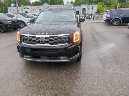 Used 2021 Kia Telluride SX w/ SX Prestige Package AWD/4WD image 3