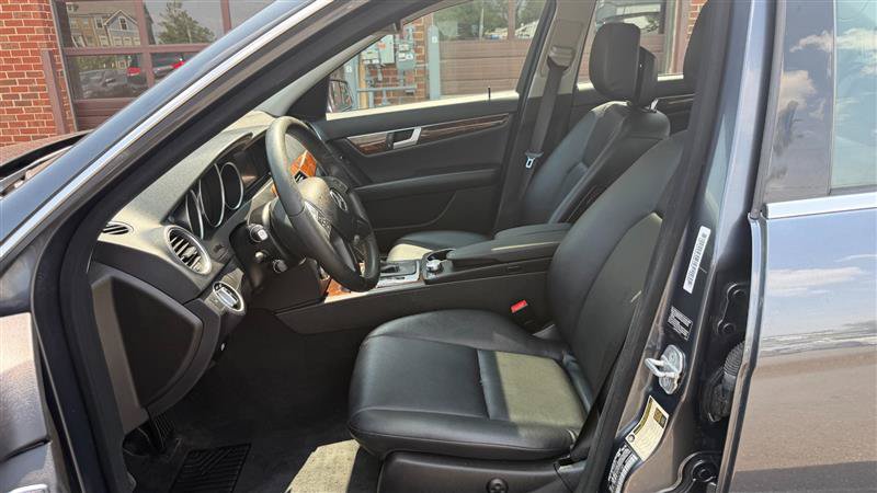 Used 2013 Mercedes-Benz C 300 Luxury 4MATIC Sedan image 28