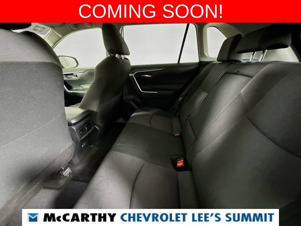 Used 2025 Toyota RAV4 XLE AWD/4WD image 6